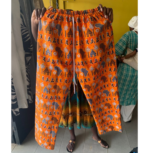 Ensemble Tunique & Pantalon Large Orange – Motifs Traditionnels Africains & Détails Denim